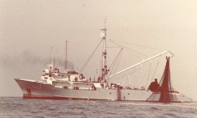 The U.S.-style tuna purse seine vessel Wakaba Maru